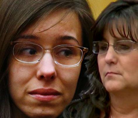 Convicted Murderer Jodi Arias Didn’t Turn Mother Away From Psych Ward ...