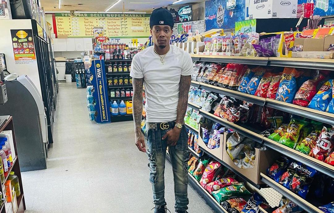 instagram dare rapper rollie bands flaunts wads of cash days before being gunned down