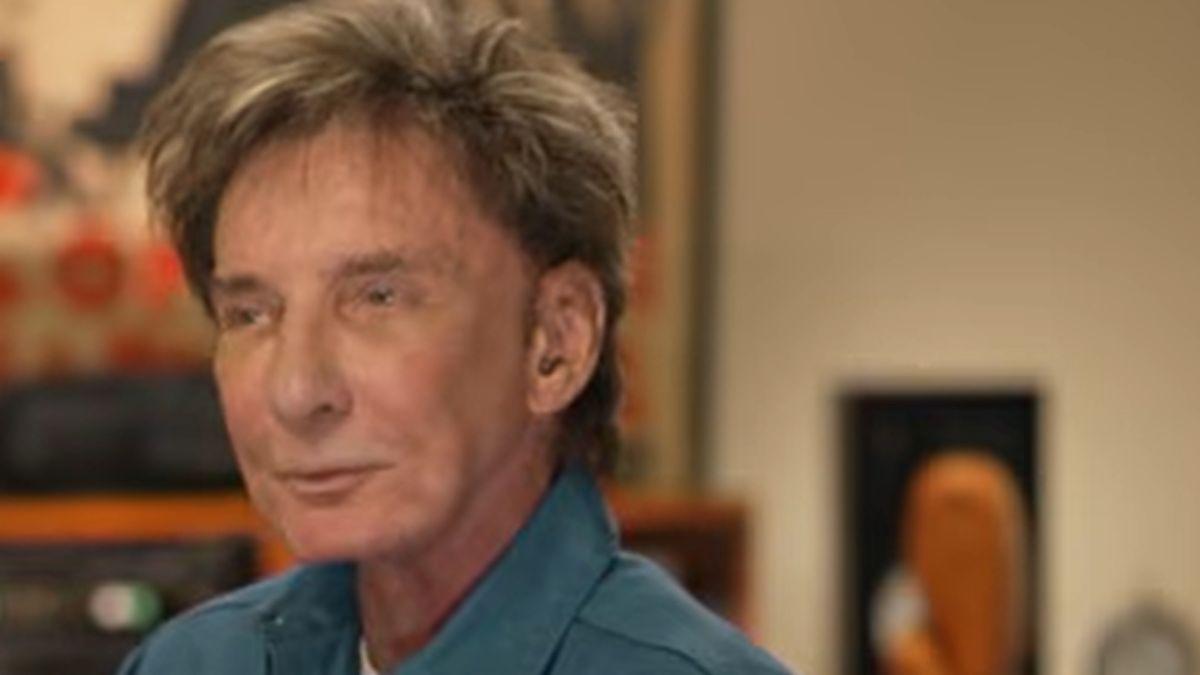 A photo of Barry Manilow