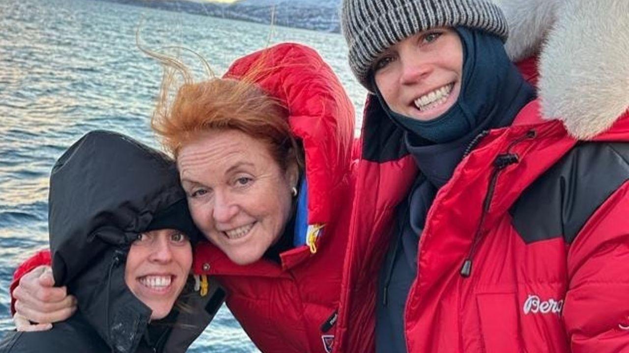 Photo of Sarah Ferguson, Princesses Beatrice and Eugenie