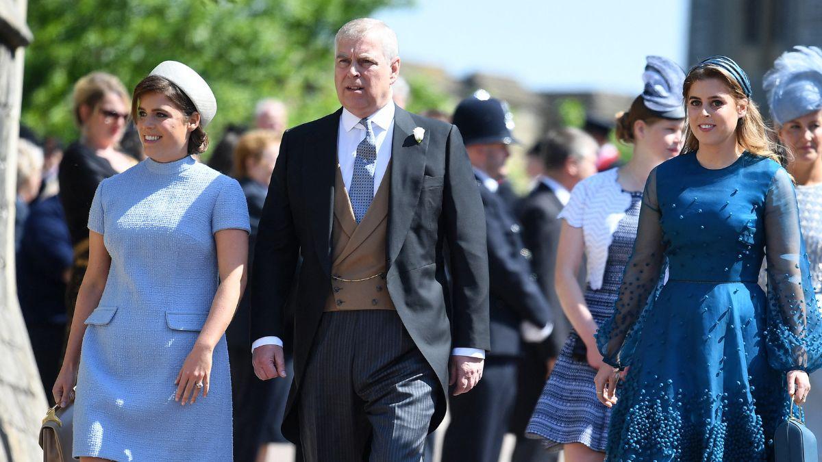Photo of Andrew Windsor,  Princesses Beatrice and Eugenie