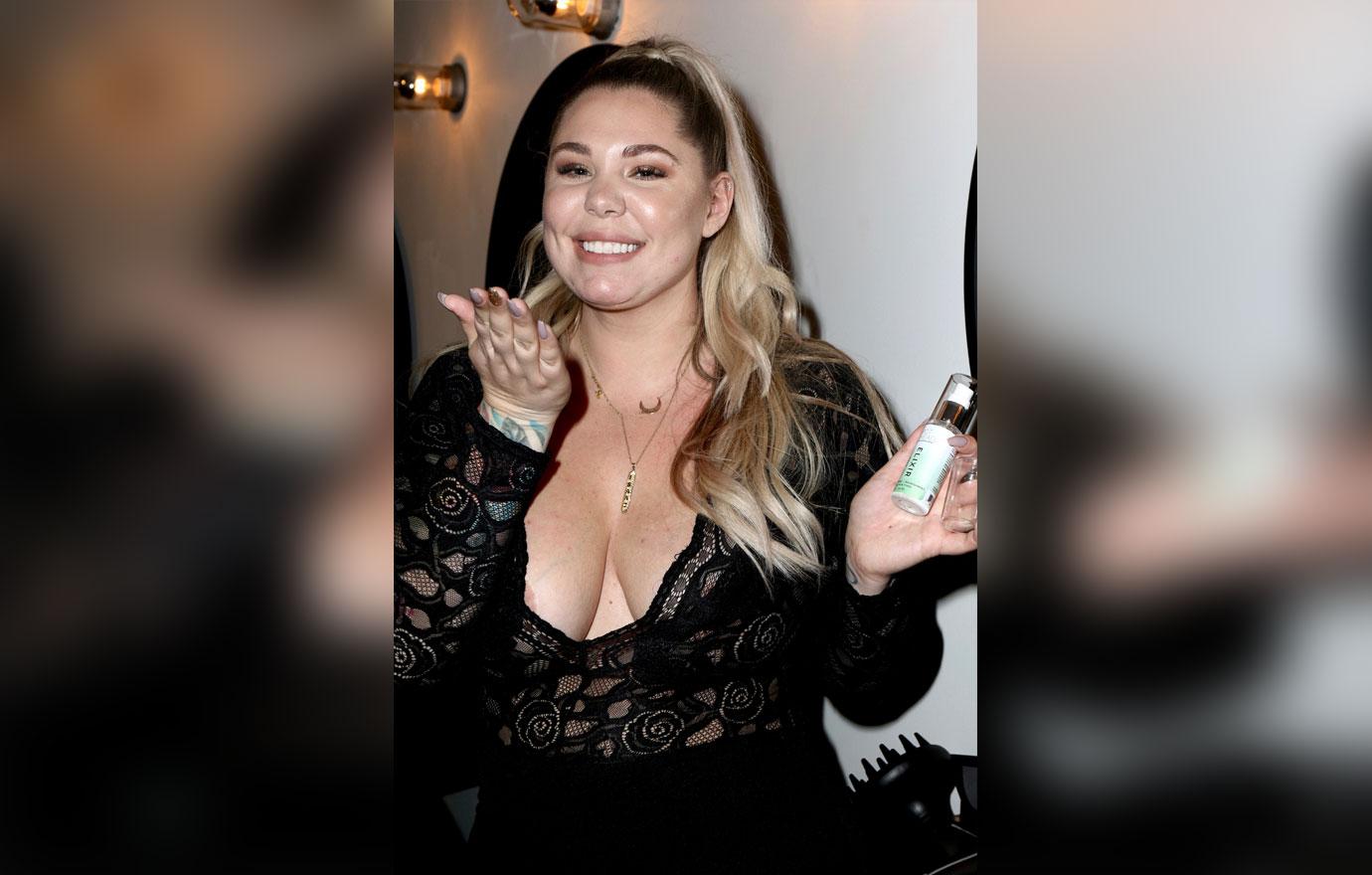 Kailyn Lowry Suffers Nip Slip As She Launches New 'Pothead' Hair Product  Line