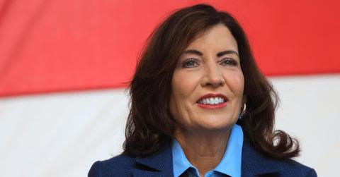 new york governor kathy hochul asked leave wake nypd officer