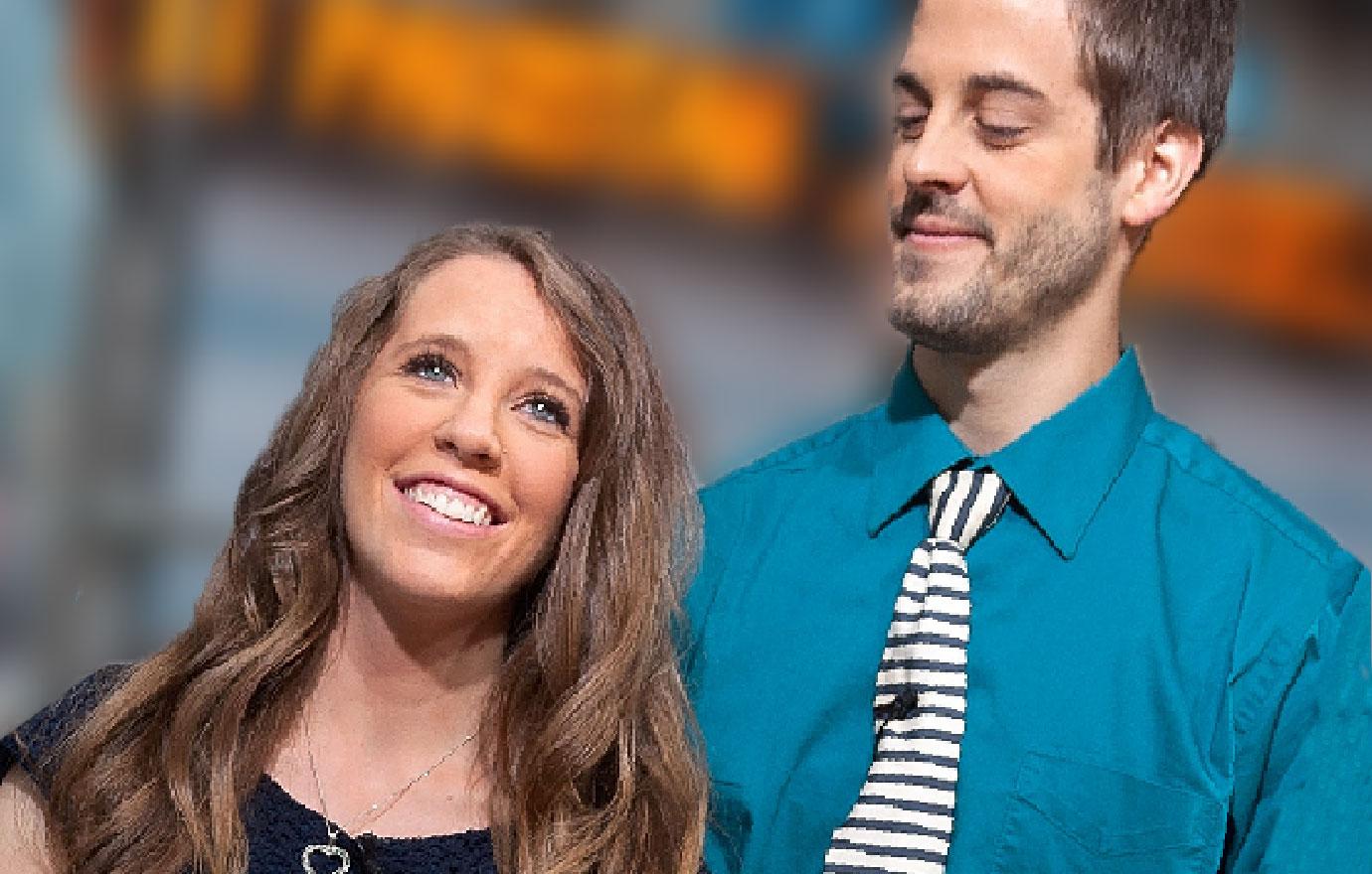 //jill duggar shares family photo in bed after derick dillard disgrace