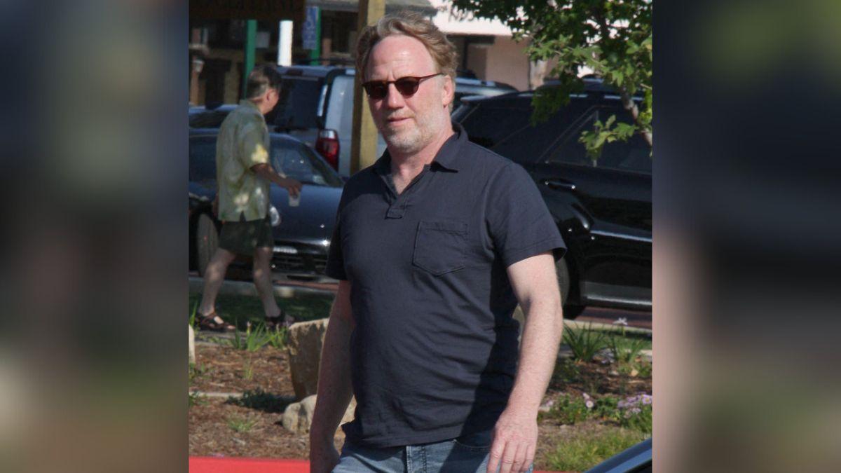 Photo of Timothy Busfield 