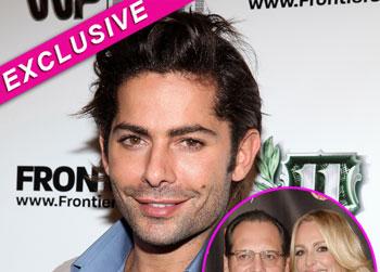 //cedric martinez russell armstrong memorial getty_images wenn