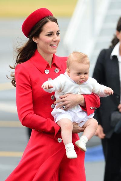 Blown Away! Wind Gust Welcomes Kate Middleton, Prince George To New ...