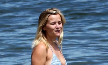 //reese witherspoon bikini