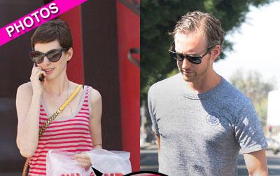 //anne hathaway ring wenn