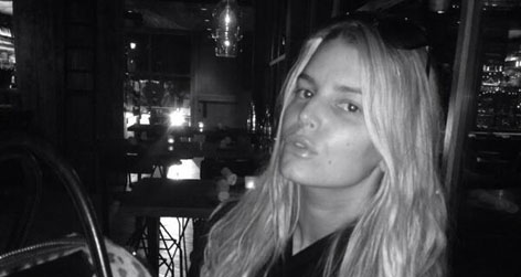 //jessica_simpson_makeup_free_twitter