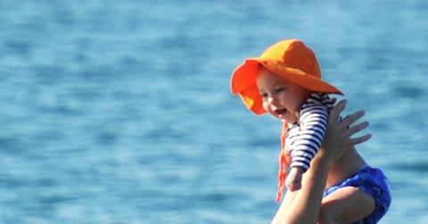 //olivia wilde jason sudeikis otis hawaii