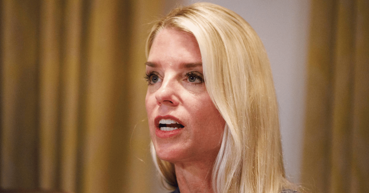 Photo of Pam Bondi