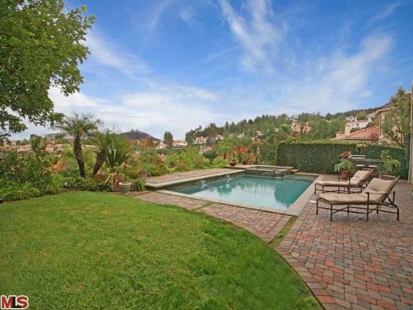 Tori Spelling Dean McDermott New House