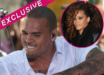 //rihanna okay chris brown grammys splash