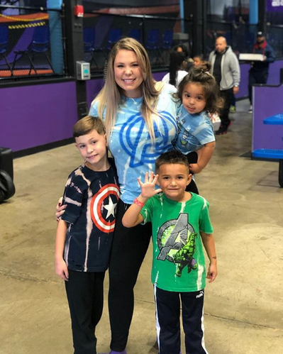 ‘Teen Mom 2’s Kailyn Lowry Shows Off Body Naked Photos