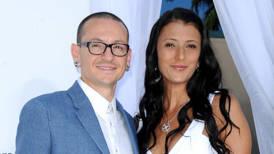 Chester Bennington Widow Remarries Same Date She Wed Singer