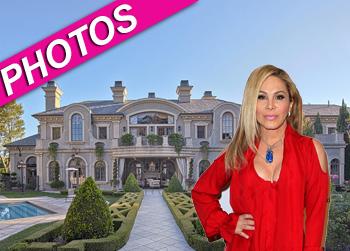 //adrienne maloof house sold