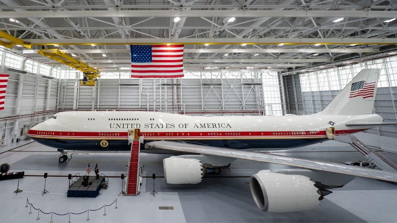 Photo of VC-25B Bridge (Air Force One)