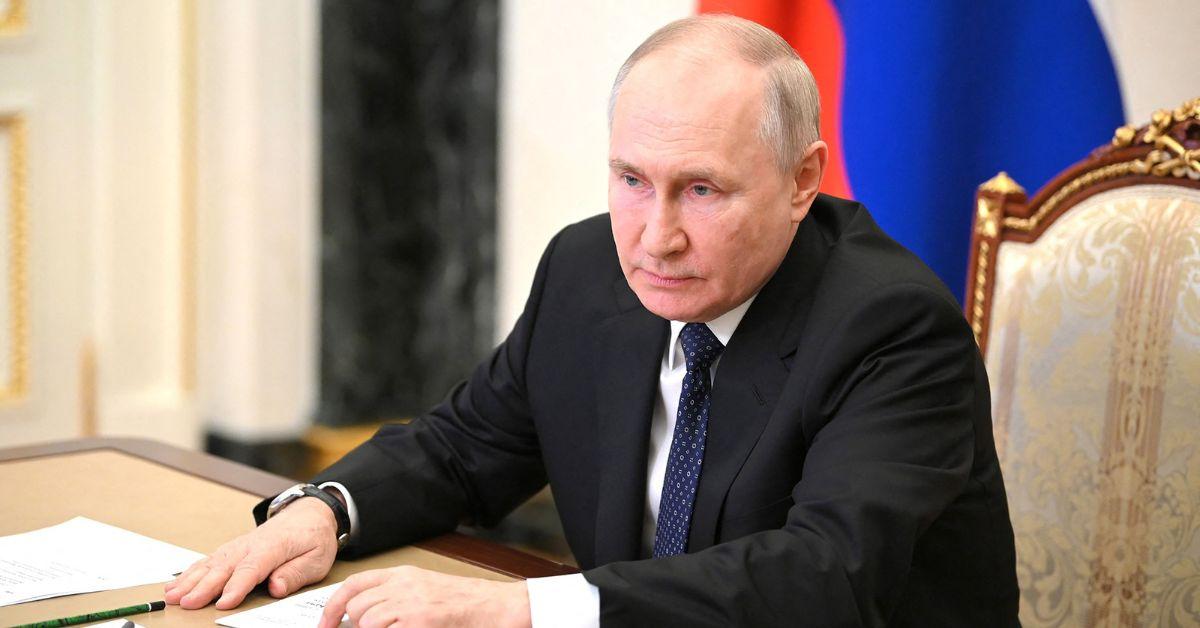 vladimir putin death rumors kremlin cancels appearance heart attack