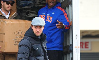 //justin timberlake jessica biel hurricane sandy victims