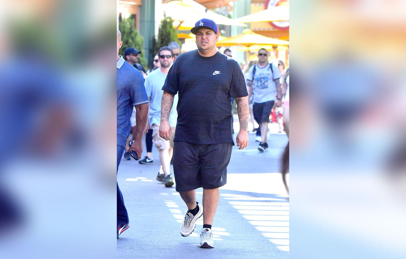 Rob Kardashian’s 15,000 Calorie Diet Has Him Headed For A Heart Attack