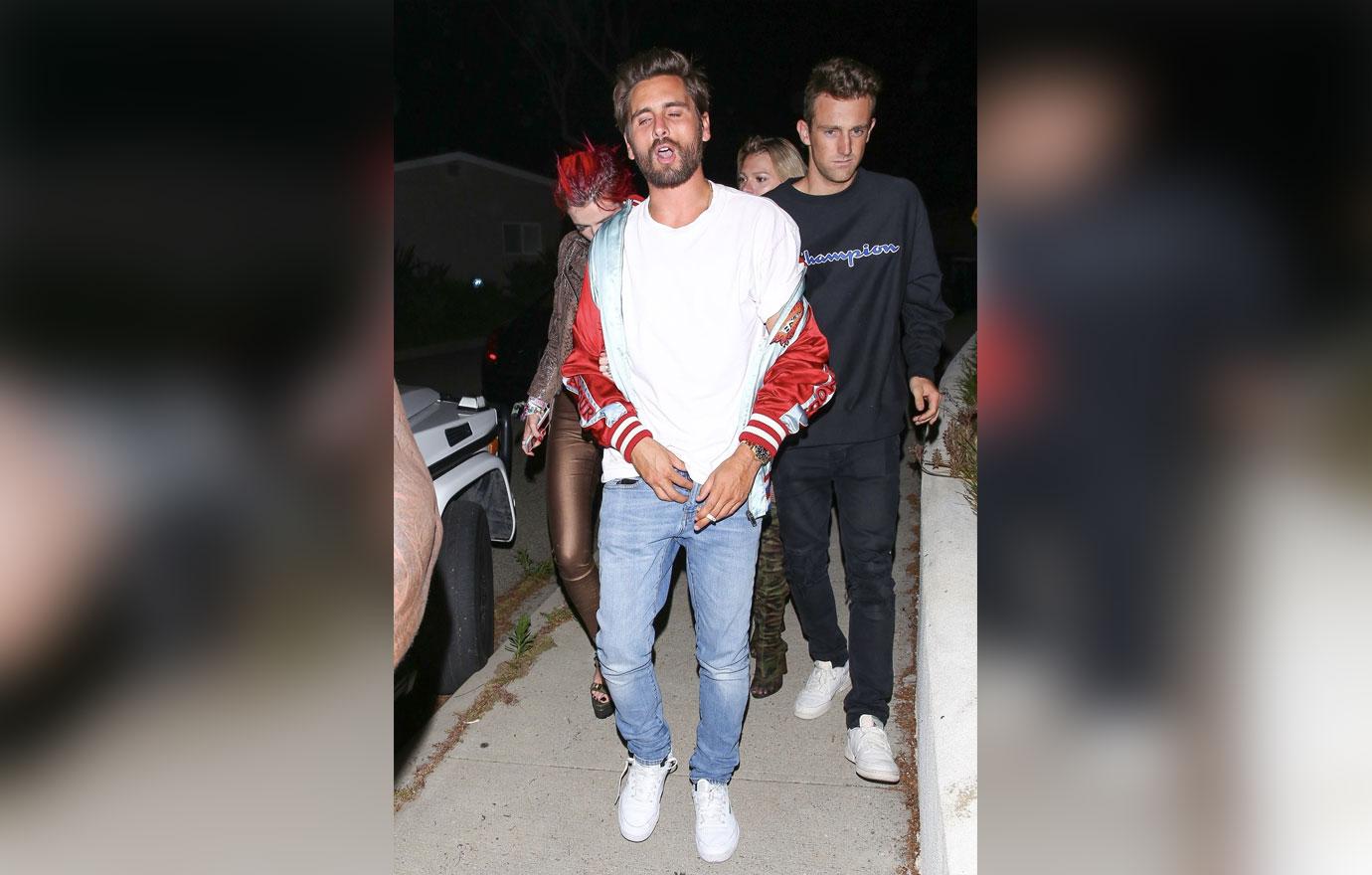 Scott disick bella thorne party la