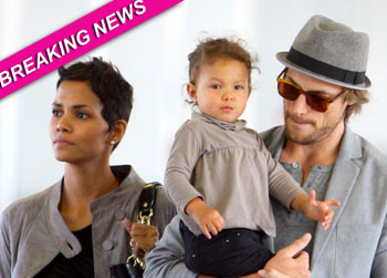 //halle berry custody splash