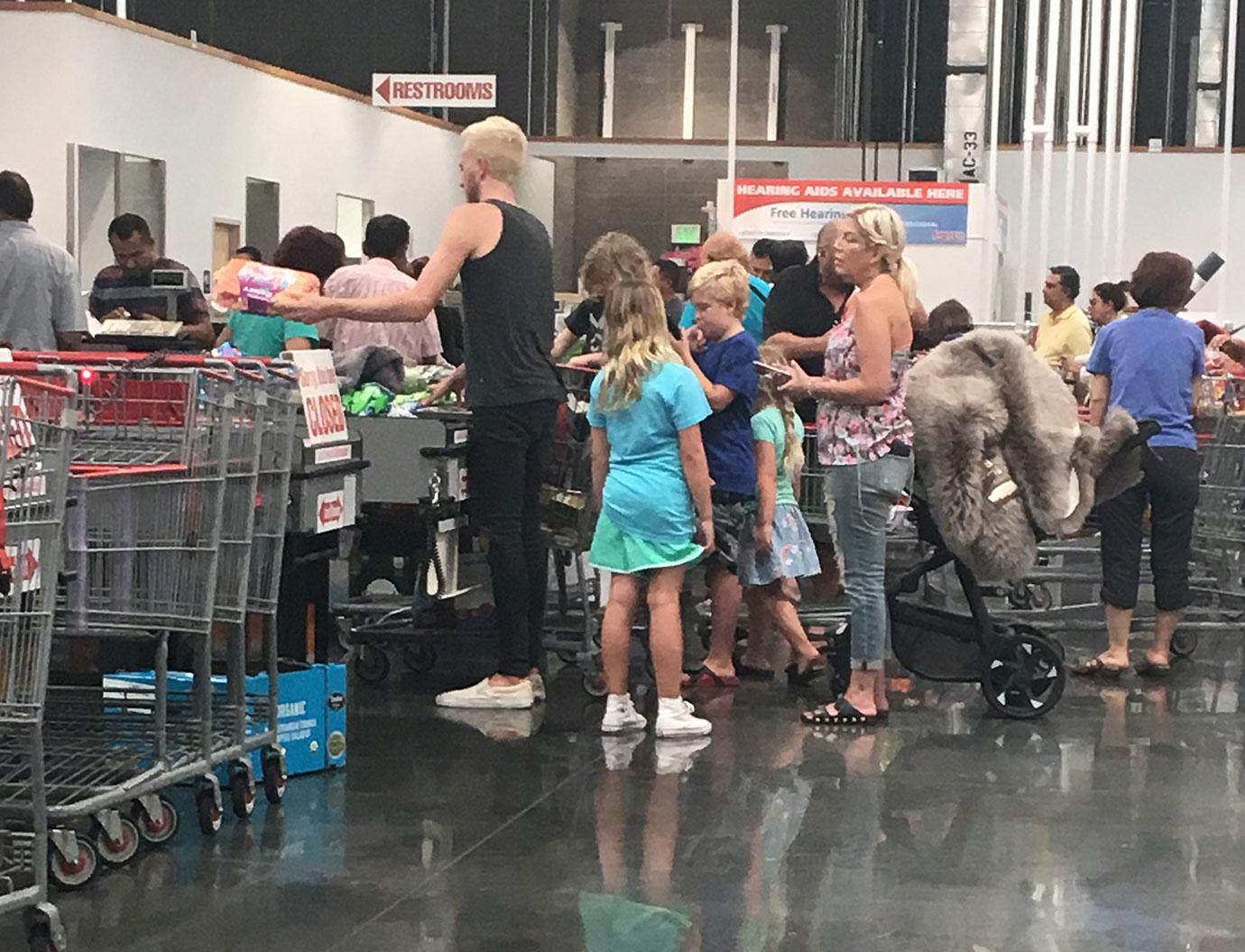 Tori spelling costco shopping spree lawsuit