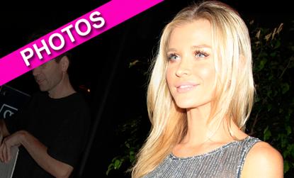 //joanna krupa splash