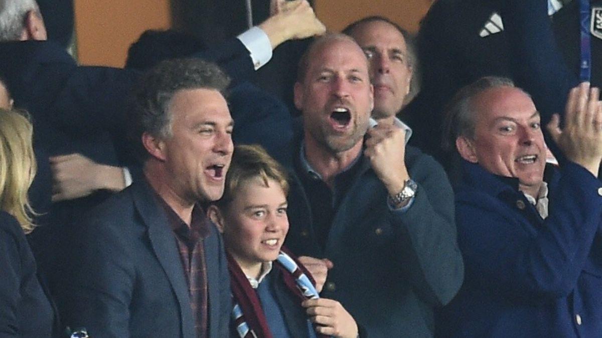 Photo of Prince WIlliam and Prince George