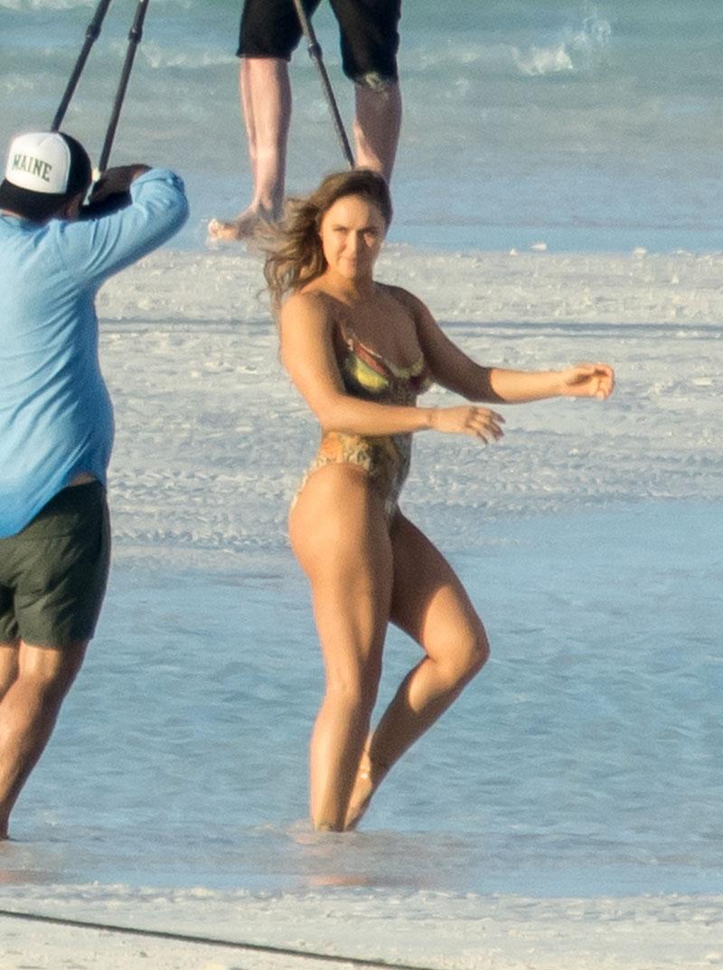 Ronda Rousey Naked Photos Body Paint Beach #4