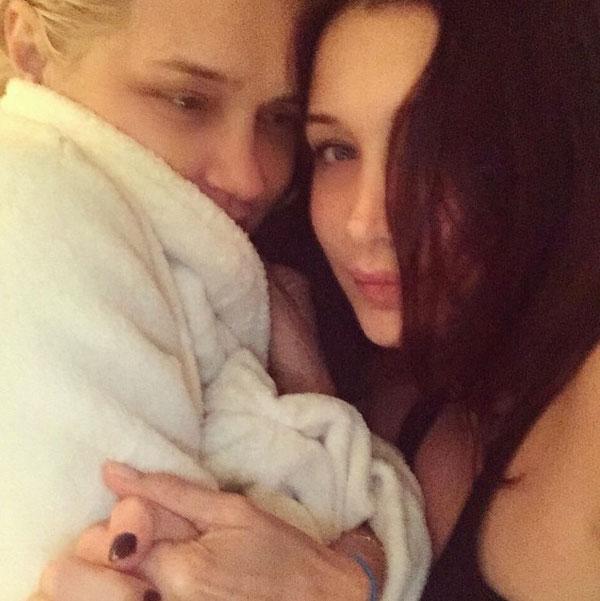 Yolanda Foster Lyme Disease Bella Hadid Tonsil