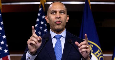 Hakeem Jeffries Under Fire After Editorial Defending His Uncle Resurfaces