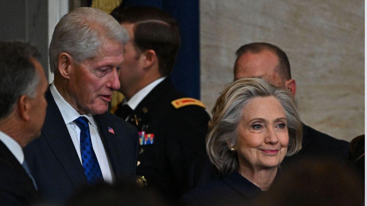 Photo of Bill and Hillary Clinton