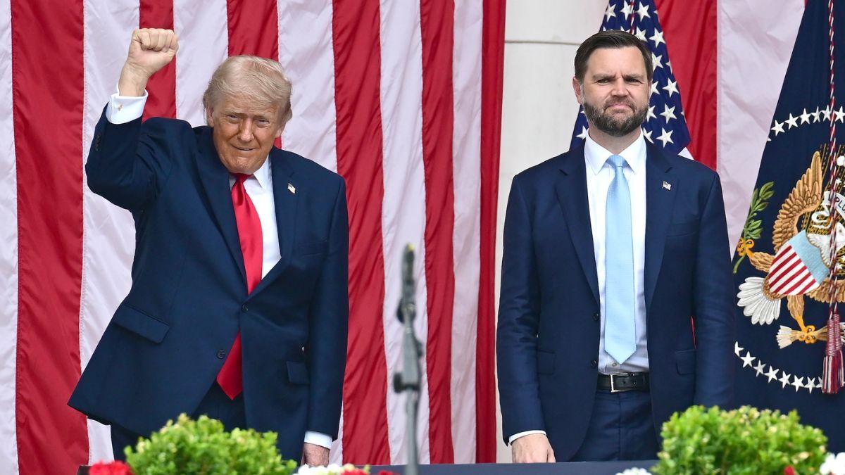 Photo of JD Vance, Donald Trump