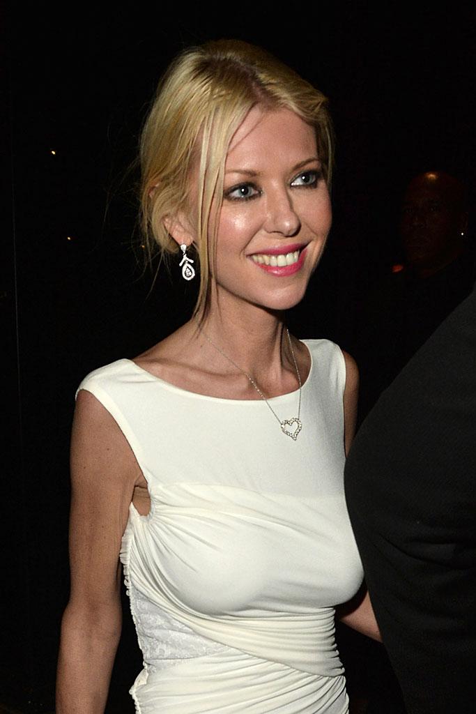 Tara Reid Spotted Looking Scary Skinny In Barely There Dress