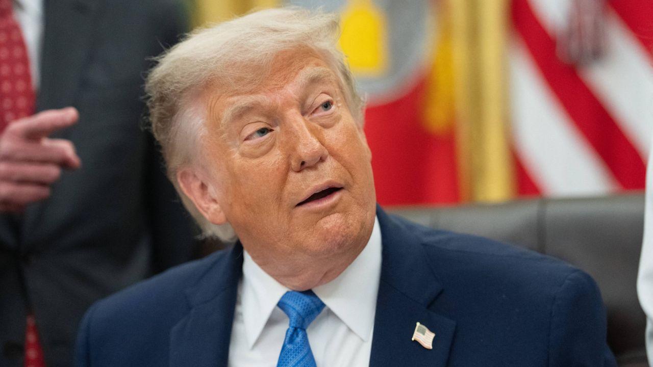 Photo of Donald Trump, Doris Miller