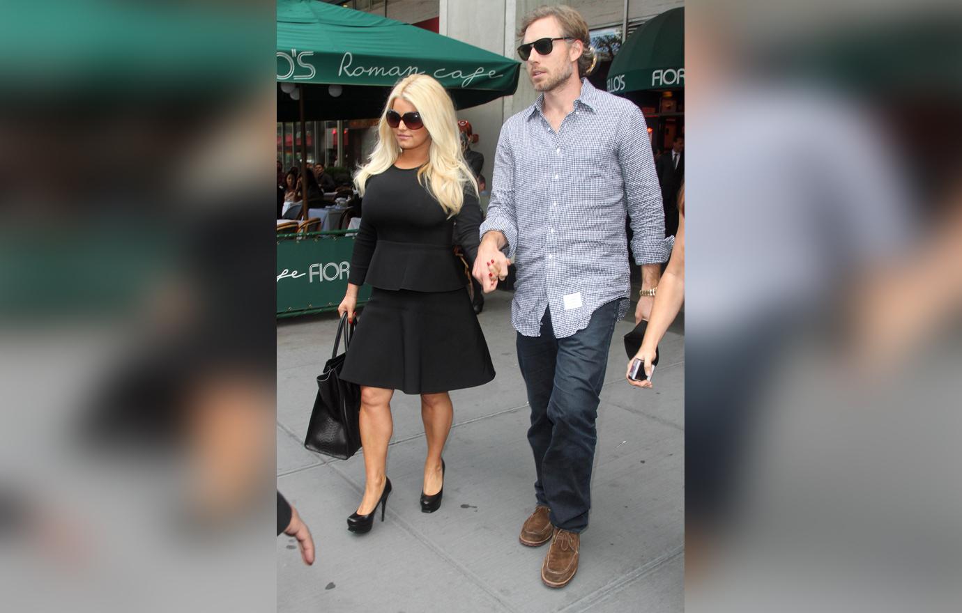 Jessica Simpson Looking Large After Giving Birth Walking With Eric Johnson