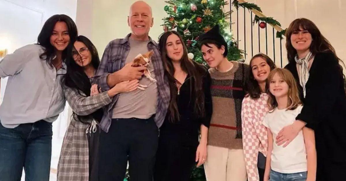 Photo of Bruce Willis With Family