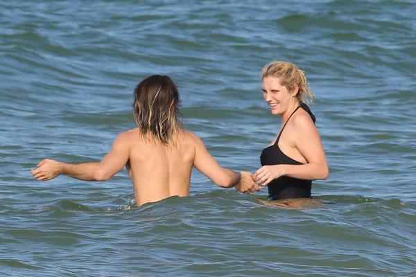 Kesha & Boyfriend Brazil Vacation