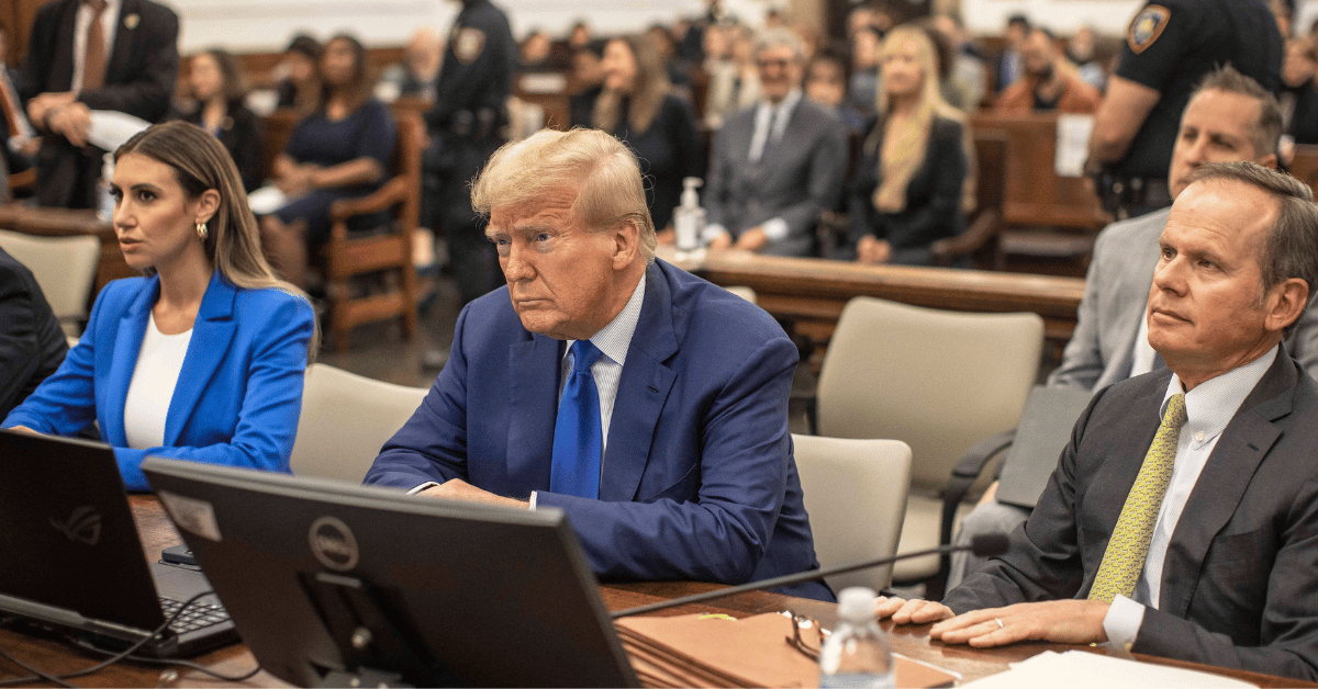 donald trump storms out of courthouse