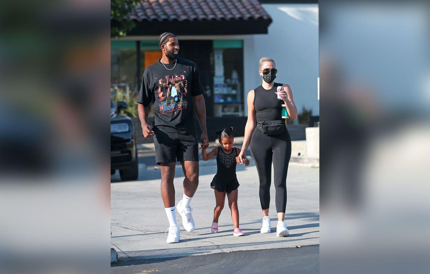 khloe kardashian seen first time tristan thompson holding hands video new baby