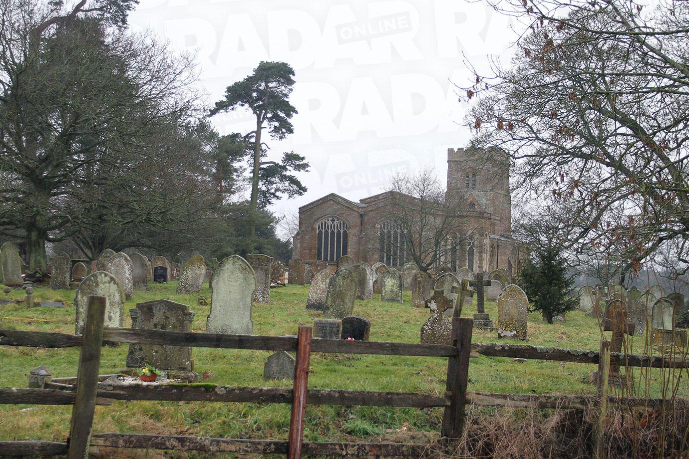 //princess diana grave burial site