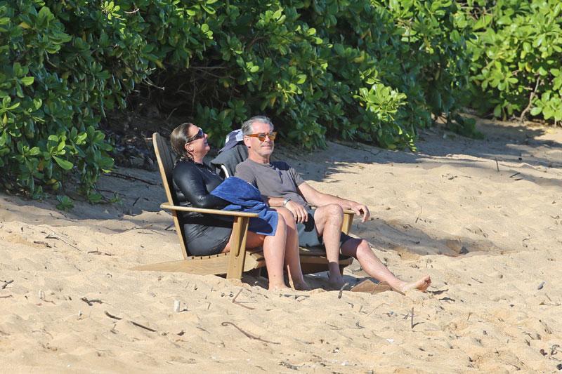 //pierce brosnan shirtless keely shaye smith bikini beach