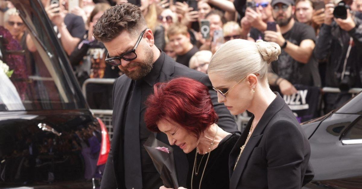 picture of kelly osbourne, sharon osbourne and jack osbourne
