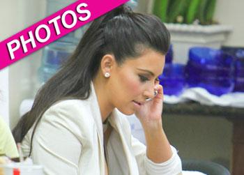 //kimkardashian nails wedding akmimages