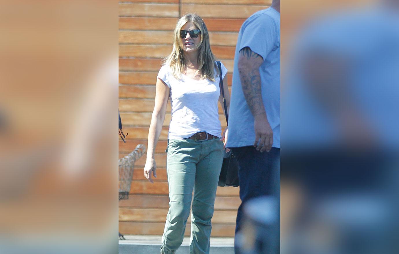 PICS] Jennifer Aniston Nipples Breasts No Bra -- White T-Shirt Shows Off  Her Boobs