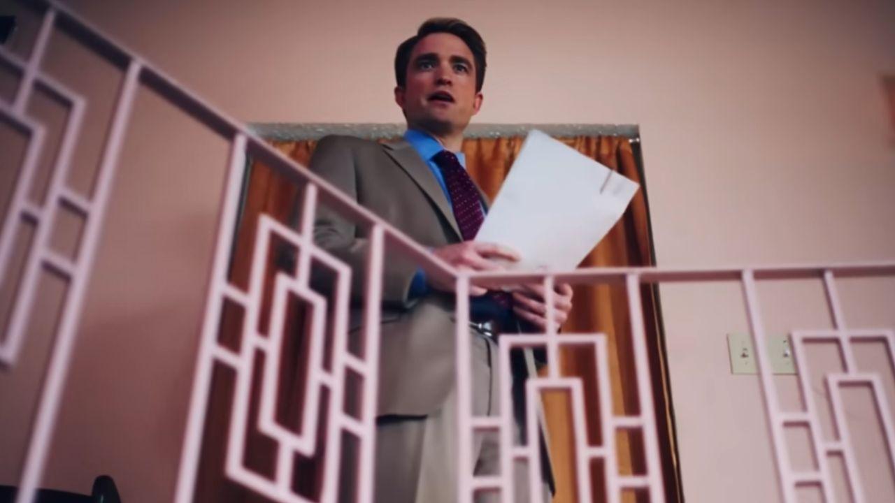 A photo of Robert Pattinson playing Chris Hansen