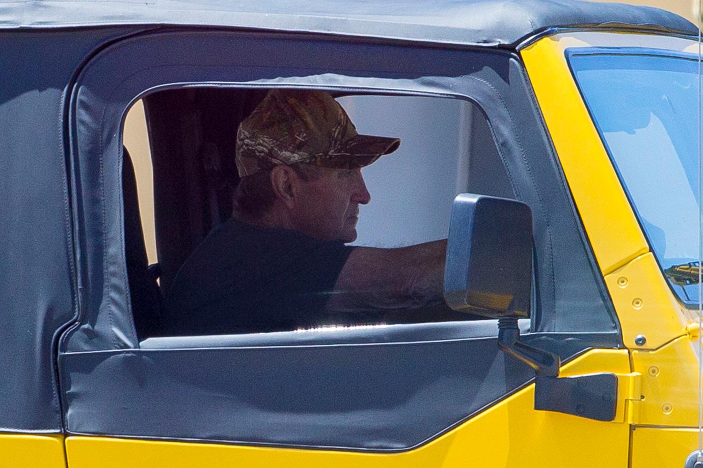 britney spears sick dad reurfaces shocking photos colon rupture