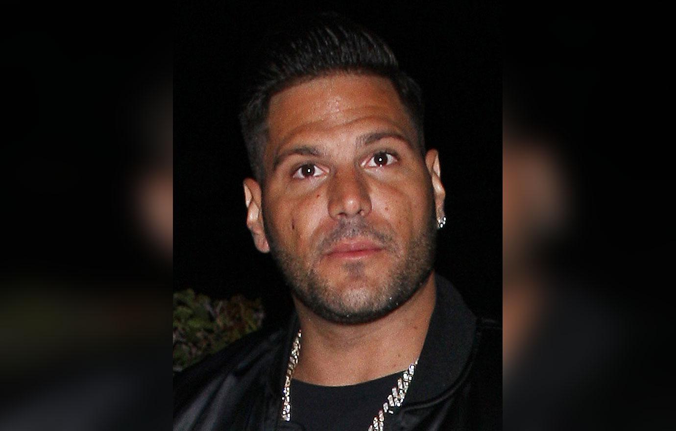 Ronnie Ortiz-Magro - Celebrity Jailbirds! Artie Lange, Bill Cosby & other Stars Who Went To Prison In 2019